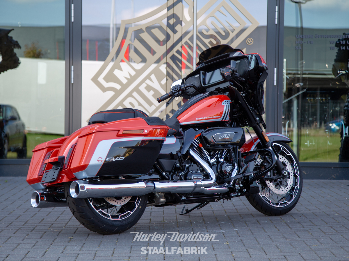 Fahrzeugabbildung Harley-Davidson FLHXSE CVO Street Glide 121 STAALDEAL